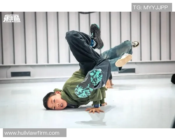 重庆街舞队在极限运动会中的耐力表现评析与精彩瞬间回顾